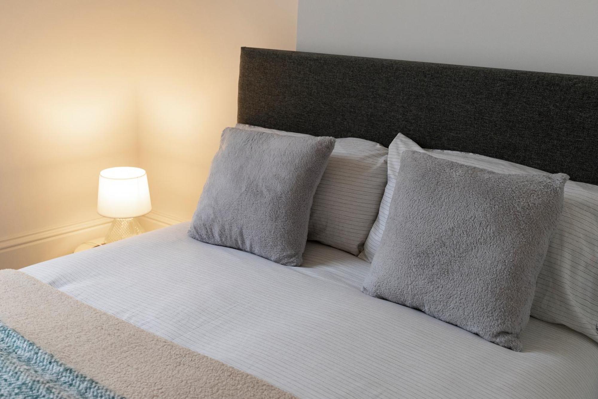 Seaside Serenity: Stylish Sea View Apartments In Herne Bay Dış mekan fotoğraf