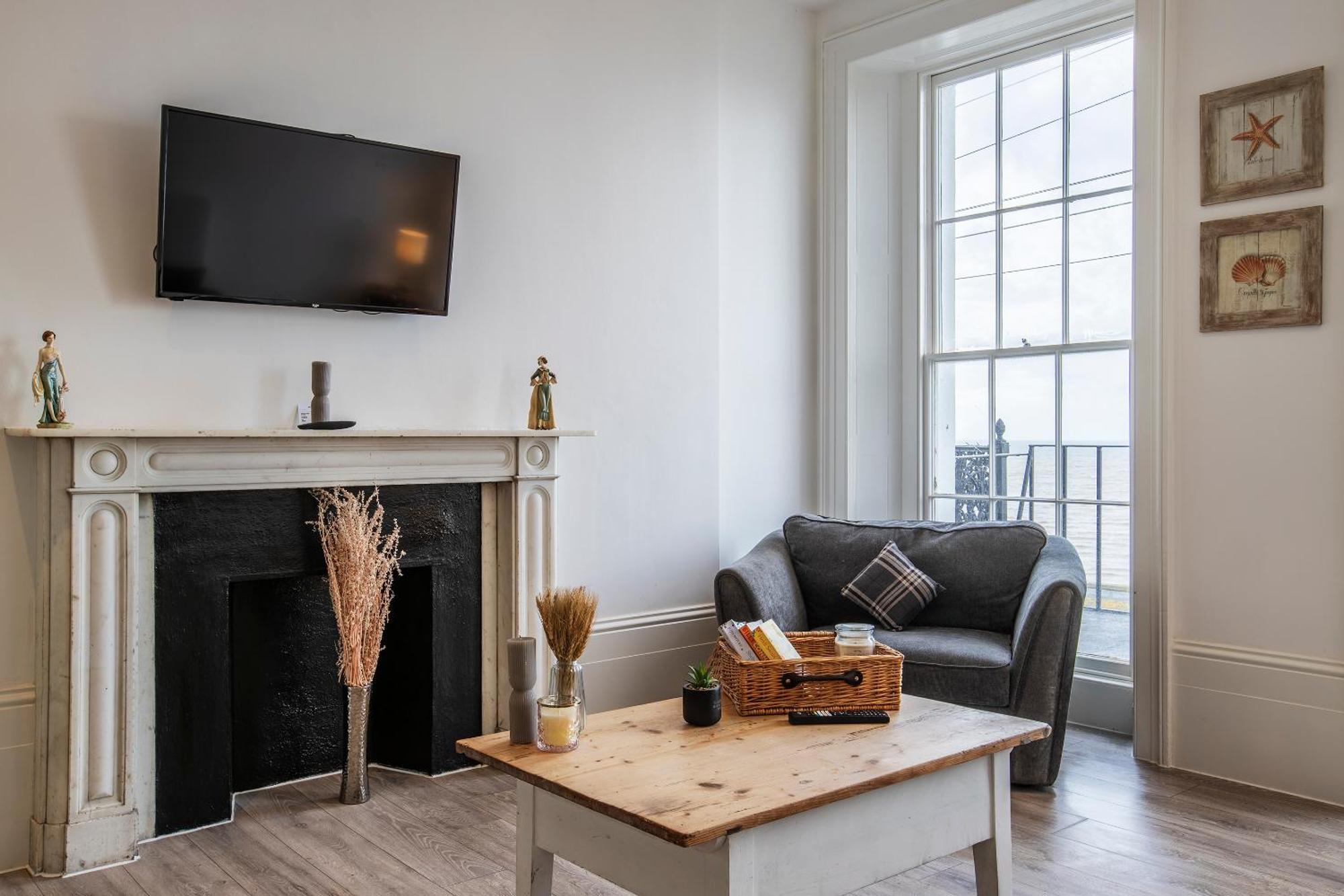 Seaside Serenity: Stylish Sea View Apartments In Herne Bay Dış mekan fotoğraf