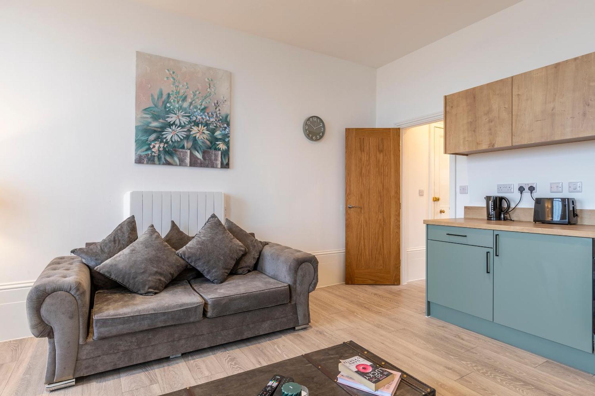 Seaside Serenity: Stylish Sea View Apartments In Herne Bay Dış mekan fotoğraf